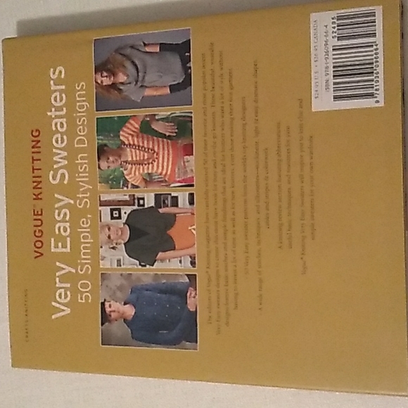 VOGUE Knitting Book 50 Simple Stylish Designs - Picture 3 of 9